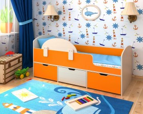 Кровать Малыш-мини с бортиком Дуб молочный/Оранжевый в Ижевске - izhevsk.katalogmebeli.com | фото