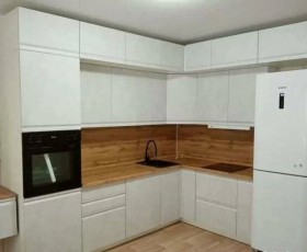 Модульная кухня Бруклин 2.4 x 2 м (Бетон белый) в Ижевске - izhevsk.katalogmebeli.com | фото 15